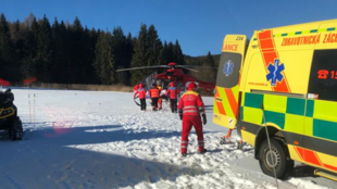 Záchranářský vrtulník zasahoval u tří pacientů kolem Pradědu