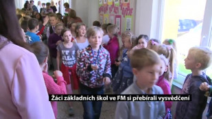 Žáci základních škol ve FM si přebírali vysvědčení