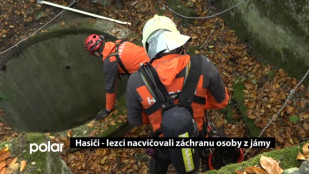 Hasiči-lezci nacvičovali záchranu osoby z jámy