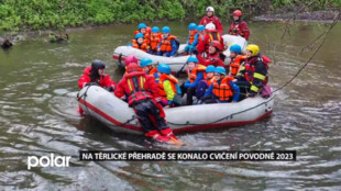 Hasiči při cvičení na Těrlické přehradě zachraňovali děti ze zaplaveného území