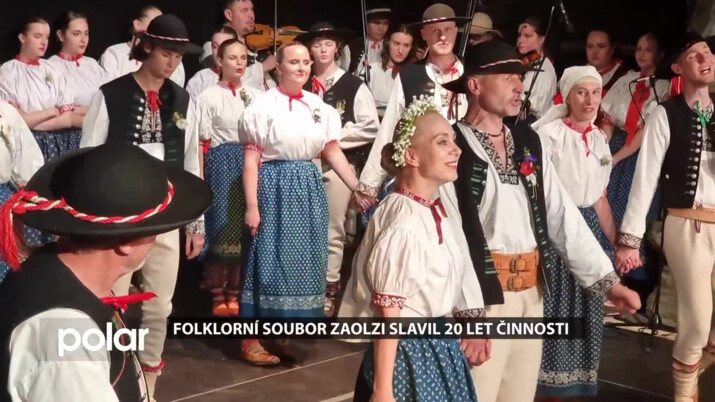 Folklorní soubor Zaolzi slavil 20 let činnosti v rockovém klubu čertovskou pohádkou