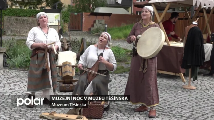 Muzejní noc v historické budově Muzea Těšínska zavedla návštěvníky do světa módy našich předků