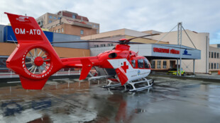 Muže v Krnově zranila vrata nákladního vagonu, do nemocnice ho transportoval vrtulník