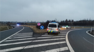 Z Karvinska vyjely dva autobusy na demonstraci do Prahy, přes hranice okresů je policisté nepustili