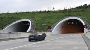 Pozor na rychlost v Klimkovickém tunelu! Je snížena na 60 km/h a hlídá ji úsekové měření