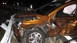 Polský řidič v BMW nedal přednost na obchvatu Krnova, srazil Dacii a zranil dva lidi