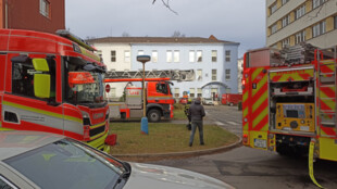 Do vítkovické nemocnice spěchali hasiči, ve třetím podlaží cvičně hořelo