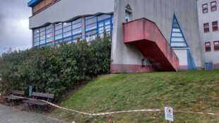 Do bazénu Sanatorií Klimkovice v noci spadlo krytí stropu, z bezpečnostních důvodů je dočasně uzavřen
