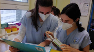 Skoro tři stovky středoškoláků posílily nemocnice a sociální zařízení v MSK