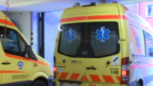 V Ostravě-Hrabůvce auto srazilo chodkyni, žena utrpěla velmi vážná zranění