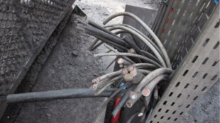 Zloději opakovaně kradli kabely v ostravské firmě. Chytili je při činu, škoda jde do milionů