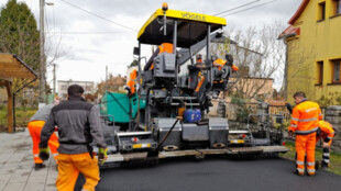 Výměna plynovodu a údržba silnice uzavřela do konce července kus ulice Na Baranovci v Ostravě