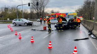 Tři zranění po nehodě na Rudné v Ostravě, jednoho člověka museli hasiči vyprostit