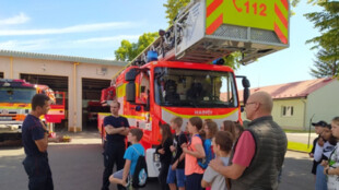 Stovky školáků navštívily profesionální hasiče z Frýdecko-Místecka