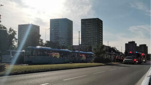 Mladík přelézal v Ostravě zábradlí v kolejišti a srazila ho tramvaj