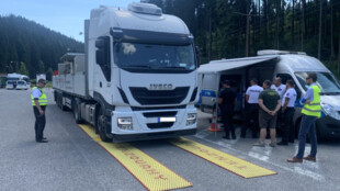 Čeští a slovenští policisté společně kontrolovali na hranicích kamiony