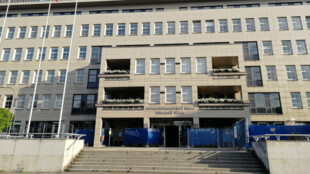 Vestibul krajského úřadu v Ostravě je v rekonstrukci. Lidé musí do budovy bočním vchodem