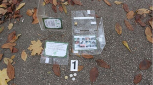 Mladík ukradl schránku se sbírkou pro nevyléčitelně nemocné, policisté zjistili, že je v celostátním pátrání