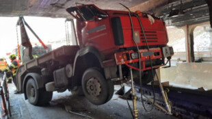 V ostravské myší díře v Hlučínské ulici se zaseklo další nákladní auto