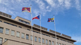 Před hejtmanstvím Moravskoslezského kraje opět vlaje vlajka Tibetu