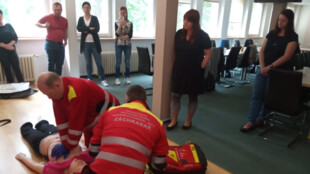 Záchranáři školili pracovníky krajského úřadu v poskytování první pomoci
