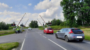 Moravskoslezští policisté opět hlídkovali kolem železničních přejezdů