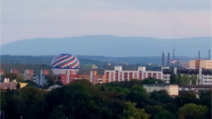 V Ostravě havaroval horkovzdušný balon s 25 cestujícími