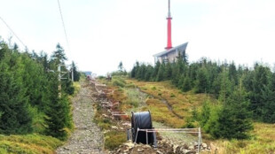 Energetici vybudovali záložní elektrické vedení na Lysou horu