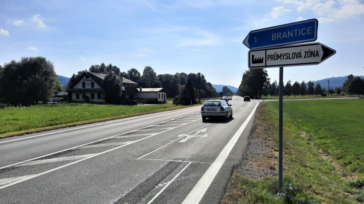 Opravy úplně uzavřou část důležité silnice mezi Bruntálem a Krnovem