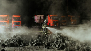 Na návěsu kamionu ve Zbyslavicích začal hořet koks, škoda milion korun
