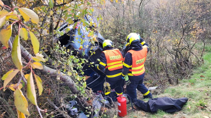 Při nehodě u Starých Heřminov zemřel řidič osobního auta