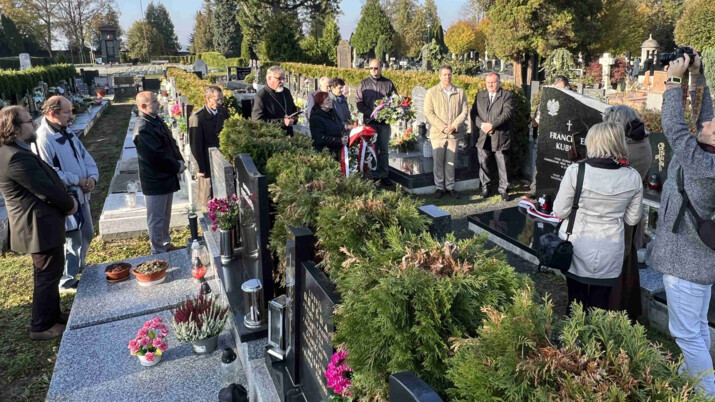 Popravený polský student má v Opavě opravený hrob a novou pamětní desku