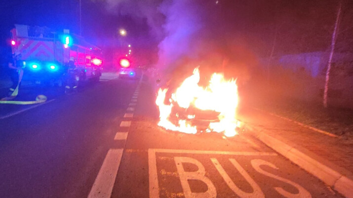 V Havířově v noci hořelo auto, policie dopadla žháře během několika hodin