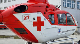 Lesního dělníka zasáhlo v Beskydech utržené lano, do nemocnice ho přepravil vrtulník