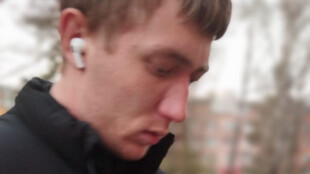 Naiva přišel o 600 tisíc, po podvodníkovi pátrají policisté