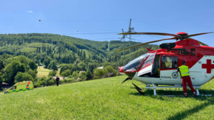 Záchranáři zasahovali u pádu paraglidisty v Beskydech