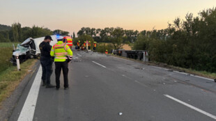 Předjíždění dodávky u Úvalna skončilo tragédií, zemřel 40letý řidič
