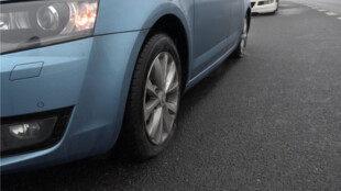 Úřady musí znovu a lépe posoudit případ poškozeného auta ve výtluku u Jablunkova