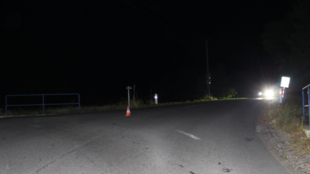 Řidič srazil dívku na elektrické koloběžce a ujel, hledá ho policie