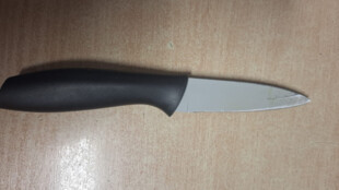 Policisté v Hlučíně odzbrojili ženu s nožem, vyhrožovala přepadením prodejny