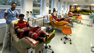 Záchranáři v Ostravě darovali krev, chtějí inspirovat další dárce