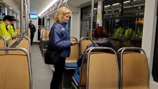 Plno lidí stále jezdí v ostravské MHD stále načerno