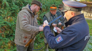 Policisté začali s kontrolami mysliveckých lovů