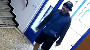 Se zbraní v ruce přepadl pokladnu SBD Havířov. Stále ho hledá policie