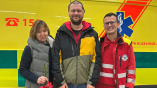 Bývalý pacient přišel poděkovat posádce, která mu zachránila život
