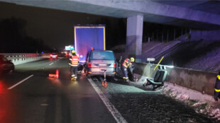 Vážná nehoda kamionu a dodávky u Frýdku-Místku si vyžádala devět zraněných