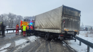 Po dvou vážných nehodách v Krnově skončilo v nemocnici šest lidí