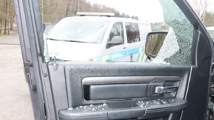 Ukradli věci za 6 tisíc a škoda je desetinásobná. V Orlové chytili další vykradače aut