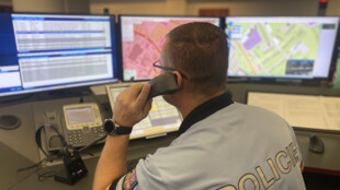 Milostné SMS a agresivní telefonáty. MS operátoři linky 158 vyřídili loni skoro 170 tisíc hovorů