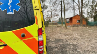 Amputované prsty nebo pády z výšky. Záchranáři o víkendu vyjížděli ke zraněním při práci na zahradách